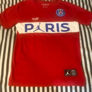 Air Jordan Paris Saint German Red blue tshirt sz M 10-12 used cond.
